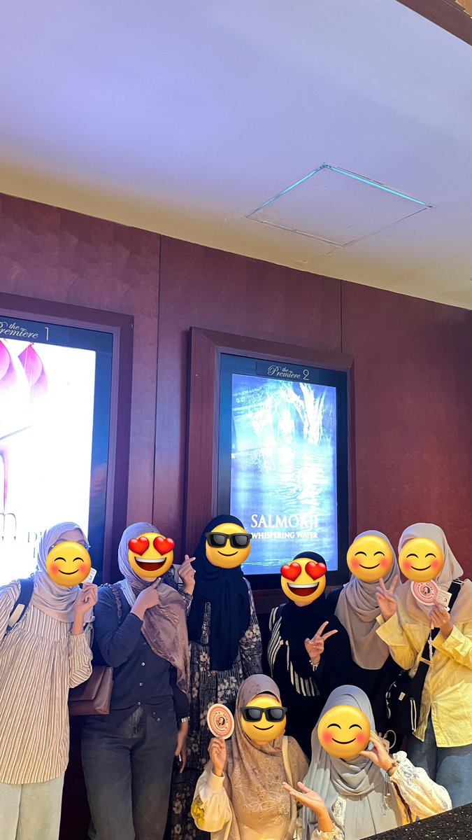 daaeym's tweet photo. Akhirnya nonton bioskop lagi setelah sekian lama dan nonton karena support film pertama mamel💛 menurut aku hantu di filmnya memang bukan yang seram bgt, tapi jumpscarenya dpt bgt bikin satu studio juga banyak yang teriak
... https://t.co/mmXeNUCi05