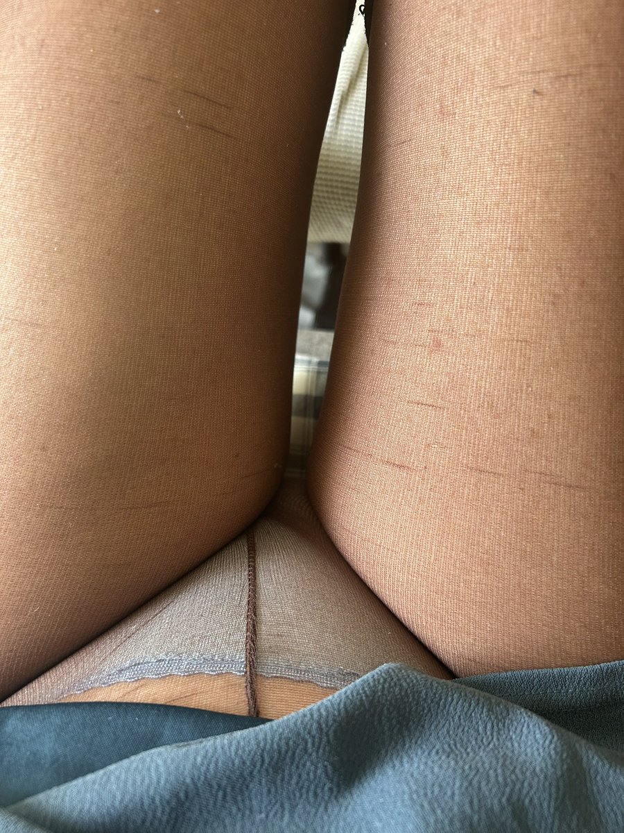 VltAu40's tweet photo. 今日も空き家
もうGW終わってしまうよ皆んな

#内職熟女 https://t.co/IWbC01HwJn