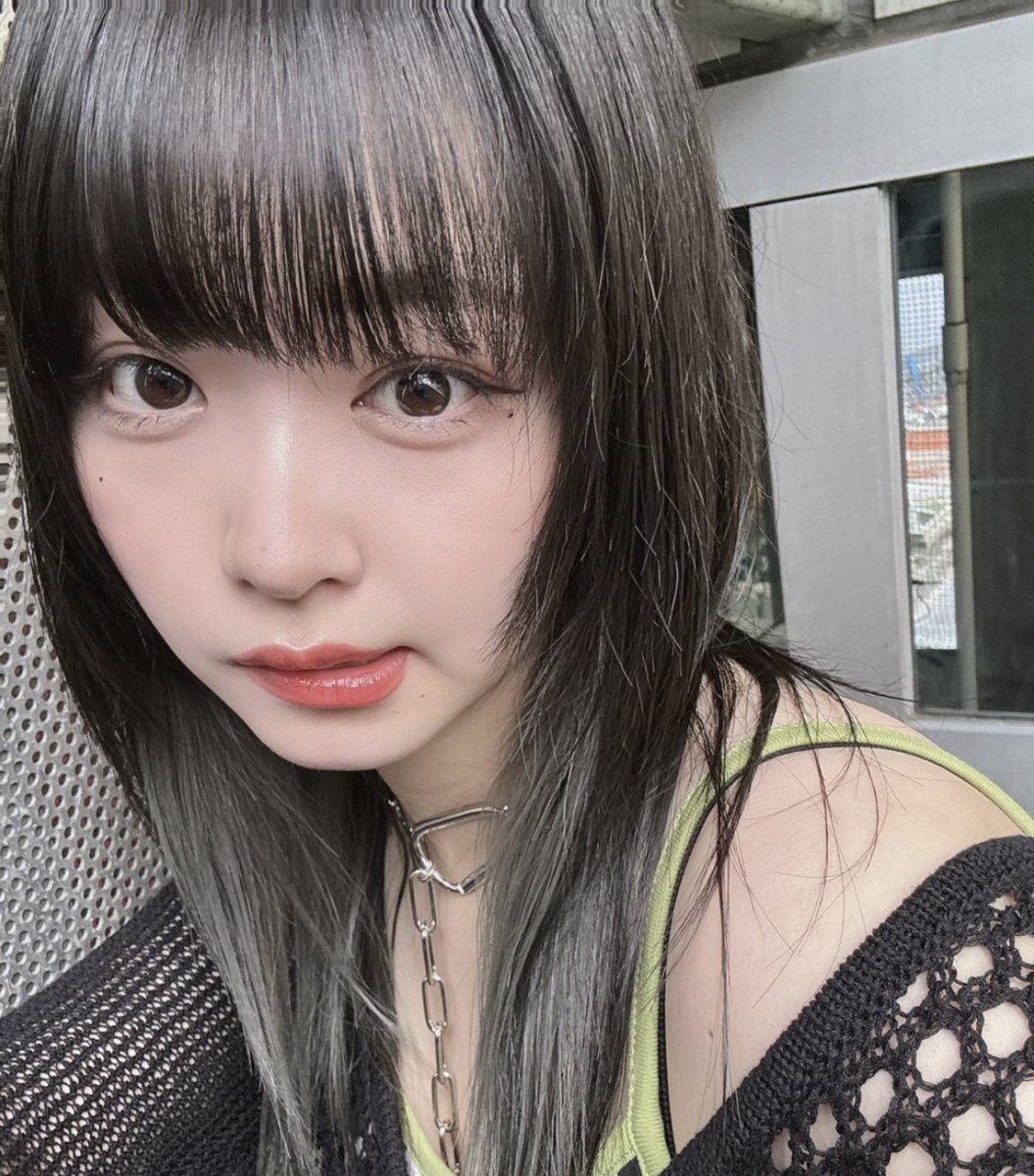 か tweet media