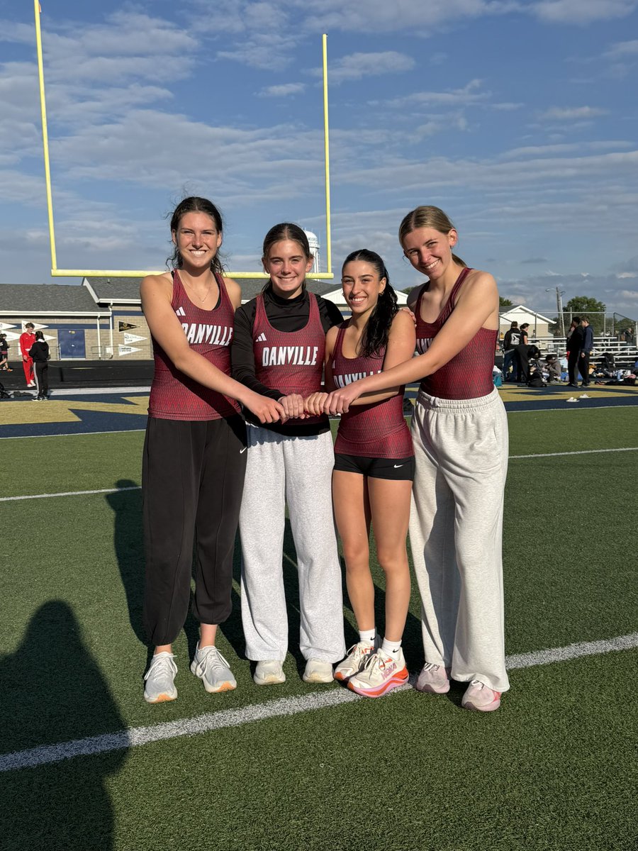 Danville_Track's tweet photo. 🚨SCHOOL RECORD ALERT!!🚨 

Addy Cline, Jillian Conrad, Sasha Oliver, and Casey Hummel took 1st place in the 3200m Relay at Mooresville High School’s Blue &amp; Gold Relays with a 10:15.35, breaking a record that had stood since 2009! https://t.co/Nr6PMIyYO4