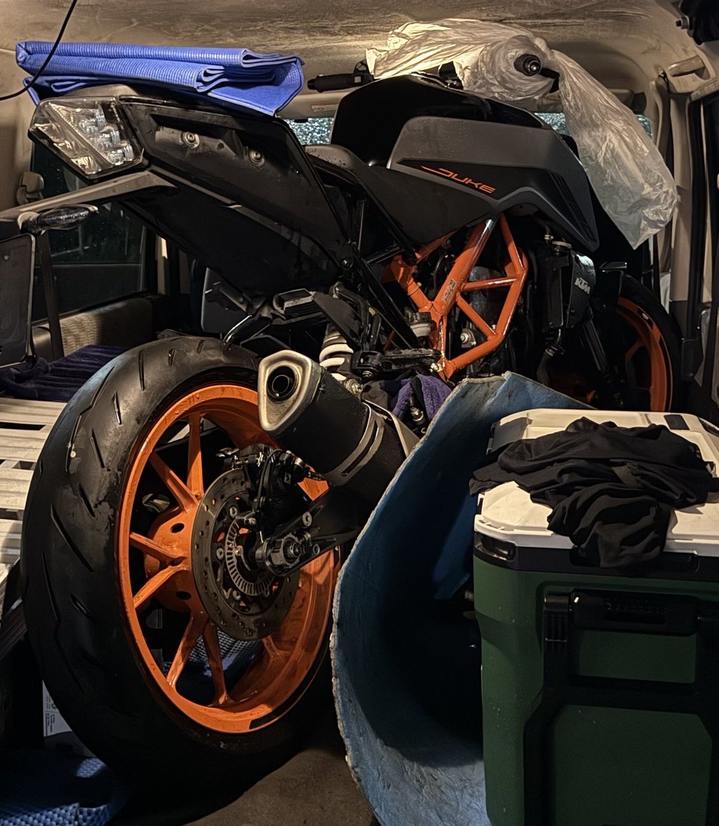 受け渡し者様決定エアロバイク 緩募】KTM390DUKE【売りたし】 職場の先輩から依頼されました。 (前回