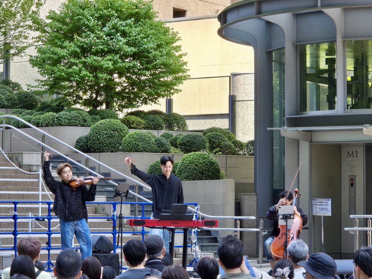 hibiyafestival's tweet photo. 🎵HIBIYA LIVE FESTIVAL 2026💃 Day 4

〜ステップライブ〜

┋┋feat. A┋┋

🎪5月2日(土)   11:30〜
next...
14:30～ お待ちしております🙌

#hibiyalivefestival https://t.co/Yr6t1tQ5Z4