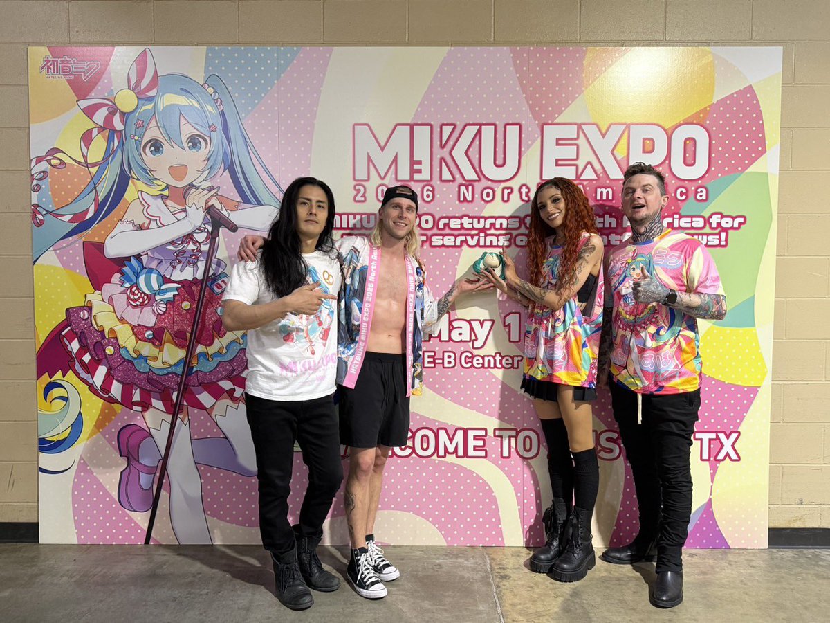 MIKU EXPO tweet media
