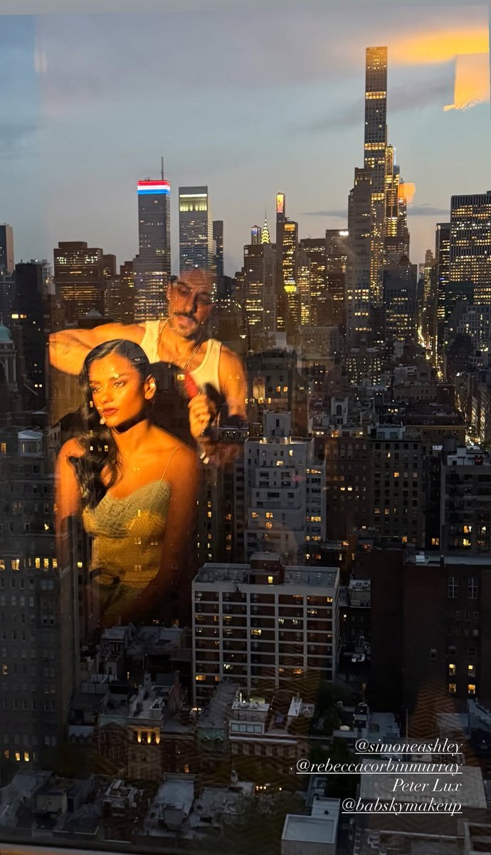 iRis 🐝 👸🏾🤴🏻 tweet media