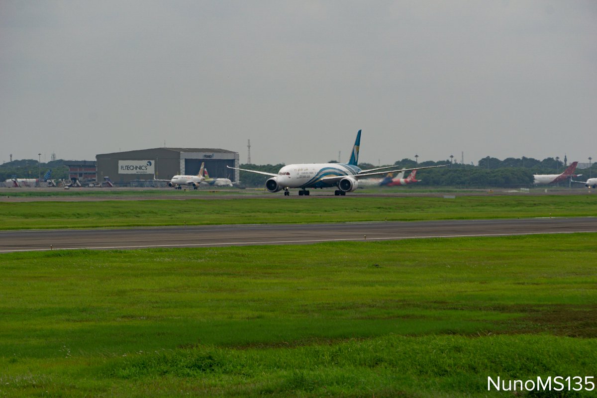 NunoMS135's tweet image. Oman Air 
Boeing 787-9 Dreamliner
A4O-SI
Arrived from Muscat 
04 - 01 - 2026
CGK / Soekarno Hatta 
#PlaneSpotting 
#Boeing 
#B787