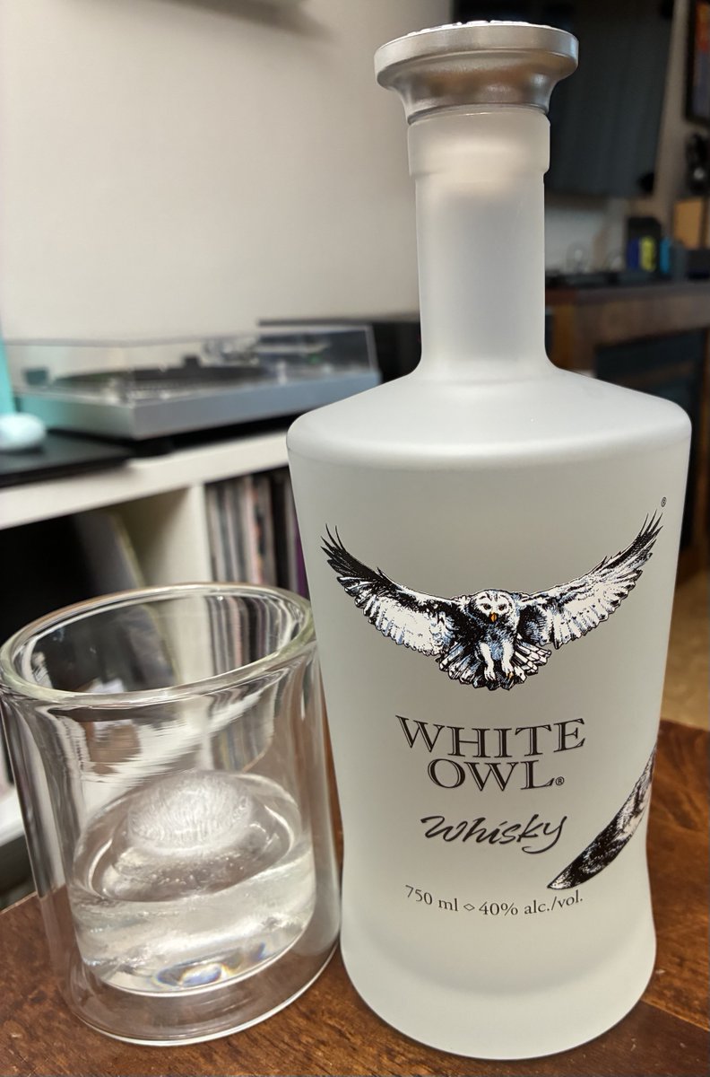 EastVanPhilly1's tweet image. It’s been a long week. I was just gifted this beauty. 👍🏻 Clear like water but with a nice bite. 😉 Happy Friday and cheers everyone. 🥃 #whiskey #cheers #WhiteOwlWhisky