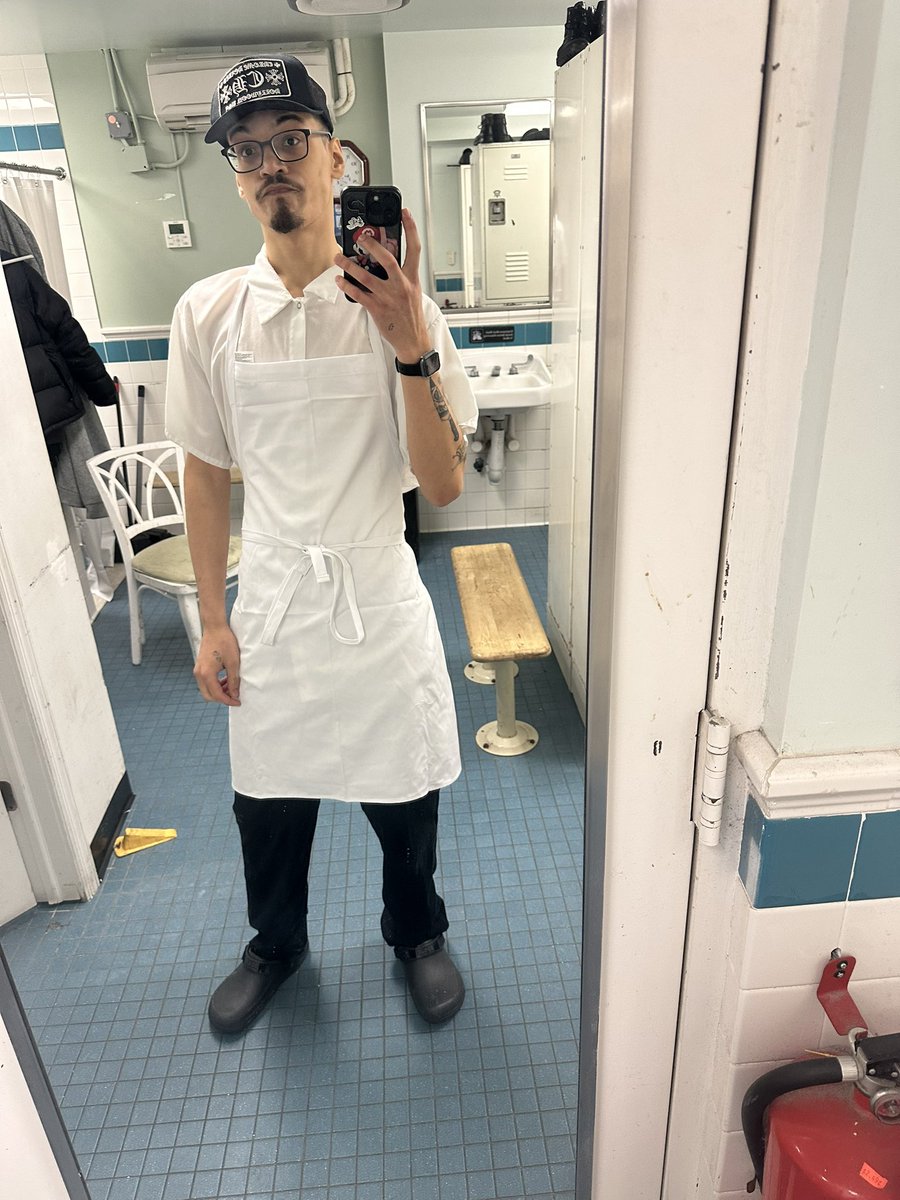 LineCookLucas's tweet photo. Can’t believe it’s been one year… https://t.co/9YqJenpzQl