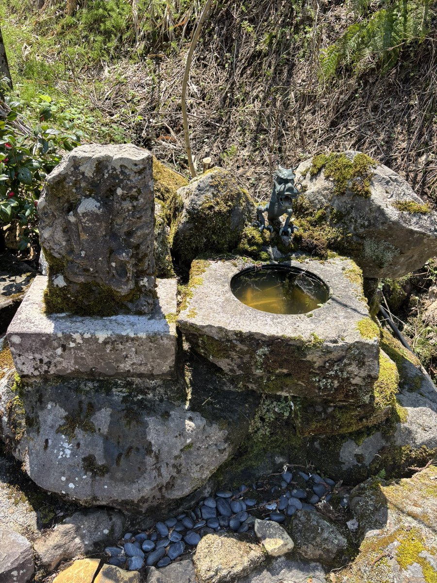 kuchiimama's tweet photo. 新潟の長岡市、高龍神社奥の院。
山の中で道が細いから大変ですが、凄いパワースポットです！

#高龍神社奥の院 https://t.co/WpY8Uenalf