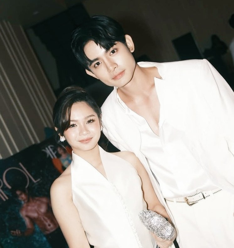 tso_koletterawr's tweet photo. Na para bang Dylan Wang and Shen Yue https://t.co/dPoERLDRhA