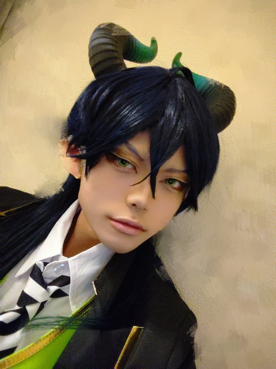 port_mnt1118's tweet photo. 盛れウス(当社比)(重加工)
 #ツイステコスプレ　 #twstコスプレ https://t.co/6Gr6njUA9U
