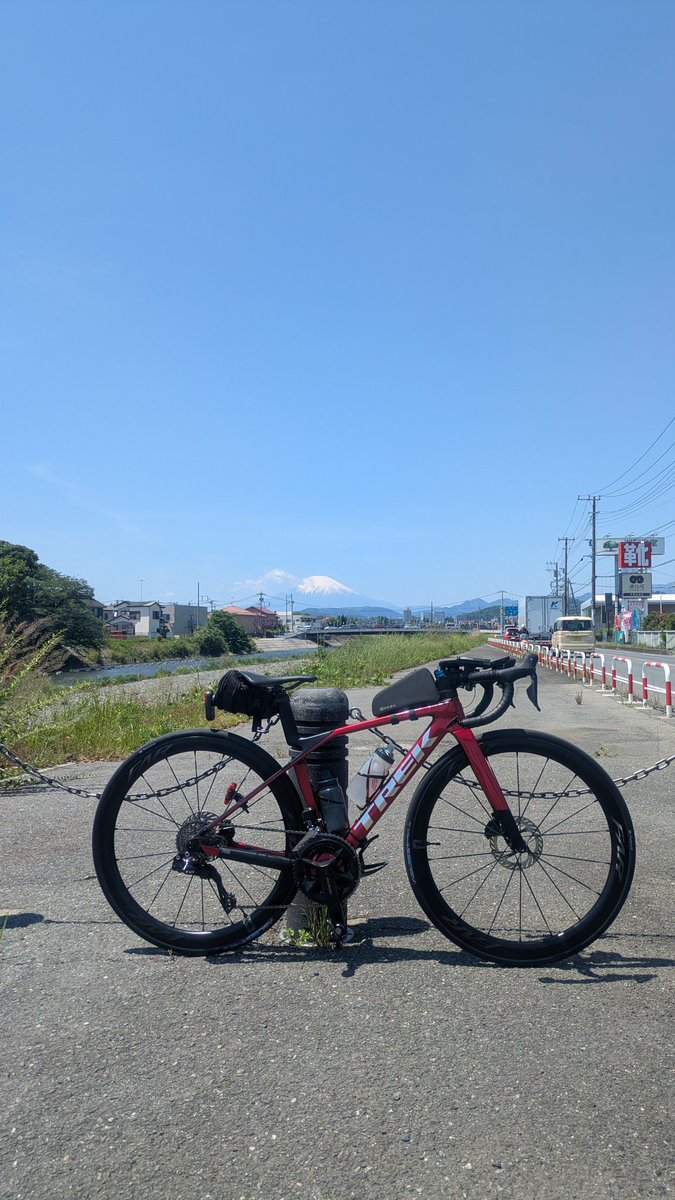 raidracer's tweet photo. 神奈川って、大部分がこんなレベルの片田舎なんですわ。
スゲー良い天気で気持ち良い。 https://t.co/6Oz6CYzcCw