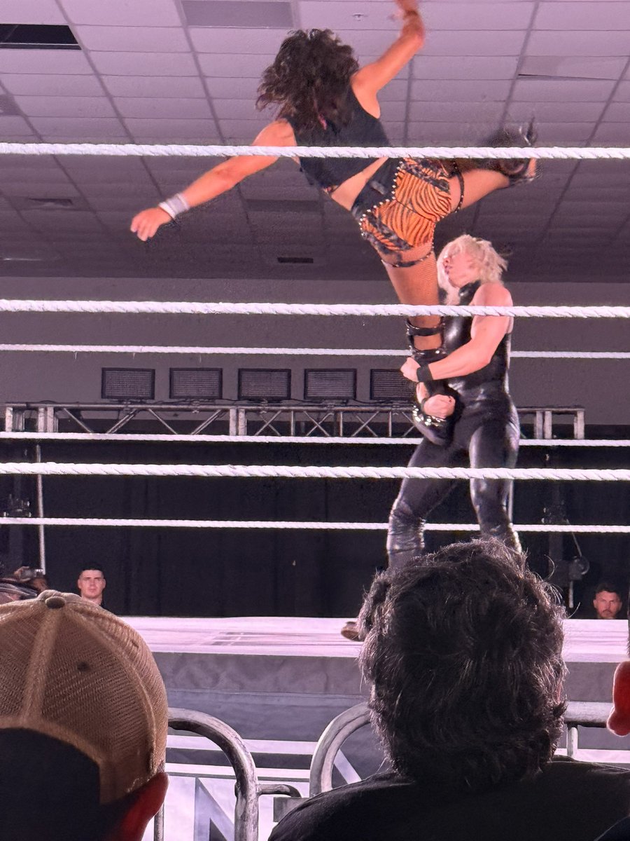 FEW4EVER's tweet image. NXT Live from Lakeland was 🔥🔥 show top to bottom. From @LizzyRain_wwe to @TonyDangeloWWE more photos will be coming but yea 👏🏾👏🏾👏🏾 great show and can’t wait for the next one! #WWENXT #prowrestlingfans #prowrestling
