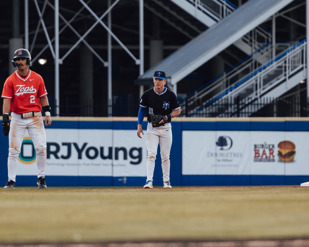 MT_Baseball's tweet photo. @ClayBadylak2 can juggle with the best of them😮‍💨

#BLUEnited | #BlueCrew https://t.co/By81UqGD9b