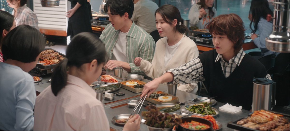 เมนูตรงหน้าประธานซองฮีจูใน #PerfectCrown น่า eat จริง อันนี้คือข้าวผิดกิมจิของร้าน ดูดีมาก (ราคาใน Naver Map คือ 5,000 won) #เที่ยวเกาหลี รอบหน้า ต้องโดนแล้ว!