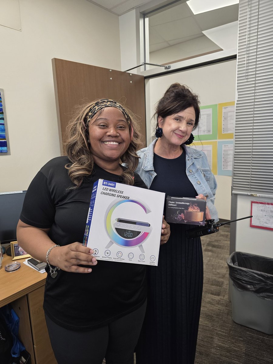 suebrenz's tweet photo. The #ALLINWolfpack @WoodardCFISD says THANK YOU to our clerical team for supporting us behind the scenes....WE LOVE YOU!! #PathtoAmazing #ChooseCFISD https://t.co/2xxVr9OvPw