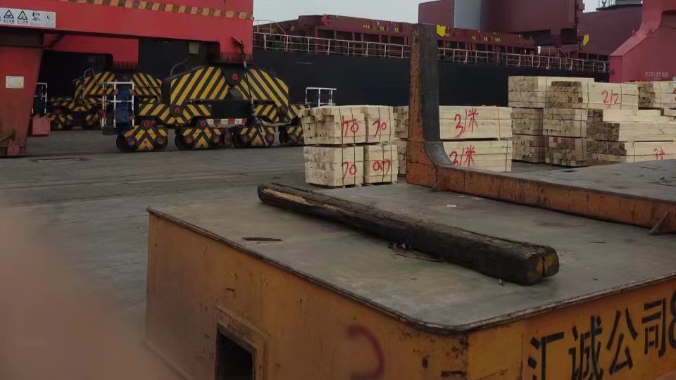 sinuoer_1's tweet image. Every pipe is carefully secured and handled with precision, from our yard to your project site. Our end-to-end logistics ensure safe, reliable delivery of high-quality cast iron pipes worldwide.#PipeLogistics #IndustrialShipping #CargoHandling #CastIronPipe  #PortOperations
