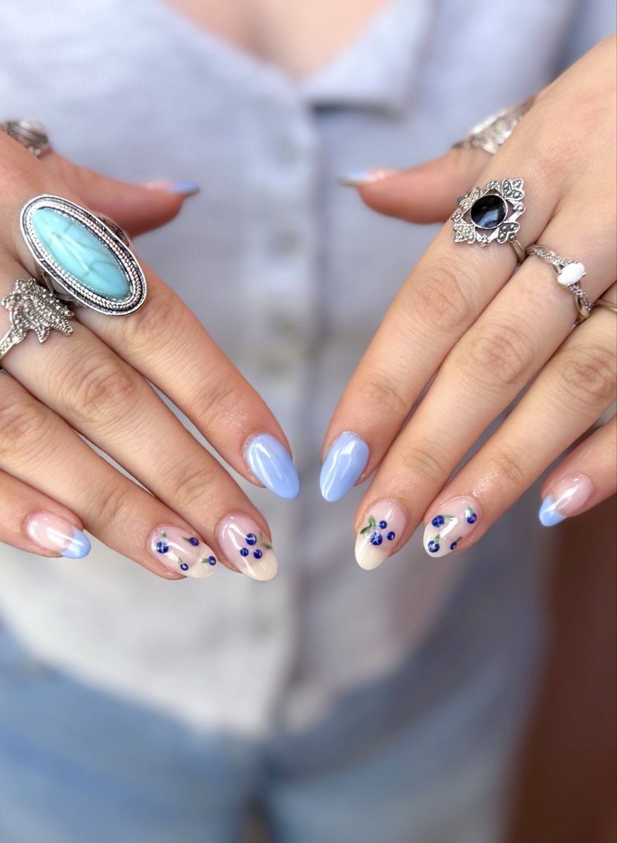 Polish_Portland's tweet image. Everything blueberry means summer in Maine is activated💙 
💅🏻Set + 📸 by Hailey
📍Polish | Portland, ME ⚓️

#nailart #mani #blueberry #nailinspo #nailsalon #nailtech #naildesign #blue #portlandmaine #nailspo #nails