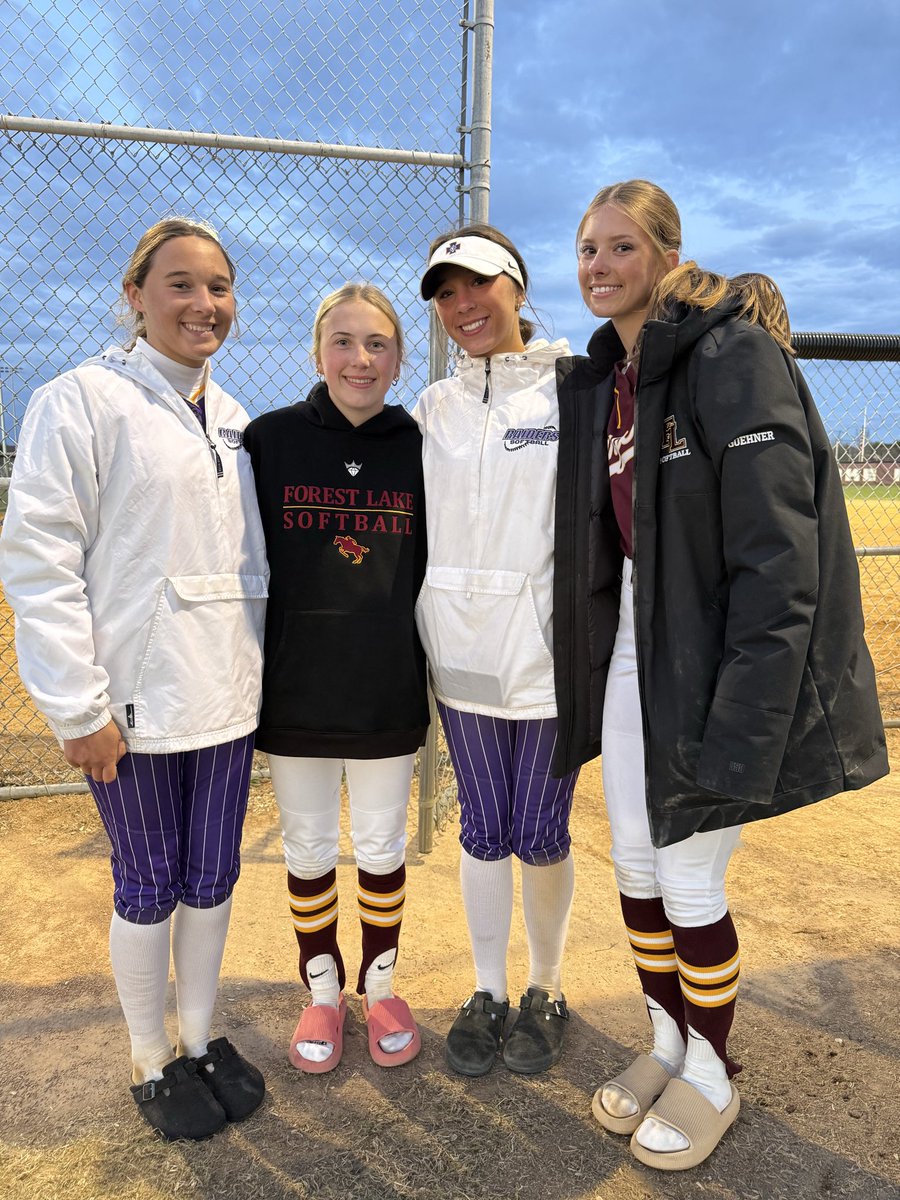 MNDynamitesb's tweet photo. Dynamite on Dynamite crime🧨Battle between the lines, supporting each other outside the chalk💯
Vanessa Joyce and Greta Goehner of Forest Lake get bragging rights for now, Celia and Josie Reihe of Cretin have payback planned🧨💥🥎
#yeahbuddy
@JrSireno https://t.co/EfITMS3xFs