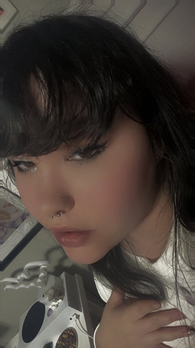 fae ᢉ𐭩 tweet media