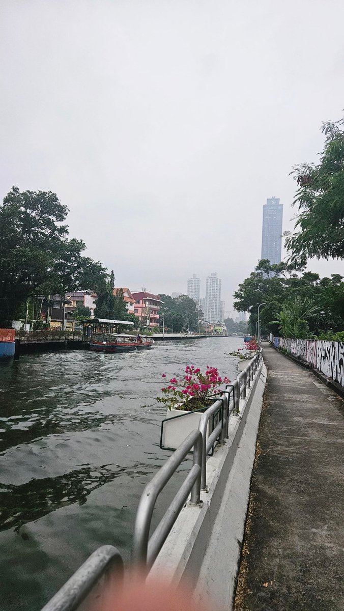 Aungzaye2's tweet image. #bangkok #thailand #morningvibe