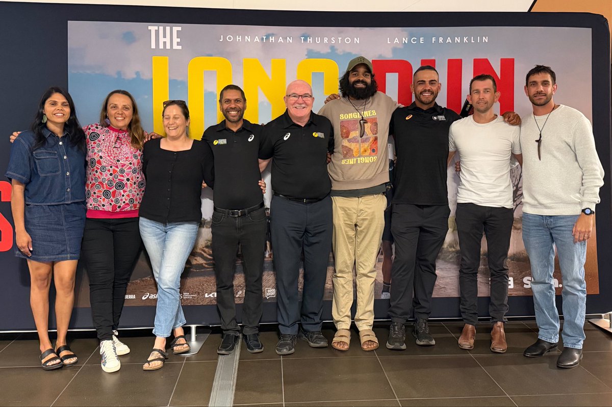 deek207's tweet photo. Standing ovation here at @ESSA_NEWS pre screening of #TheLongRun with @IndigMaraProjct IMP 2025 and #Buddy &amp; #JT @nycmarathon #RunSweatInspire https://t.co/4bP41ibTCn