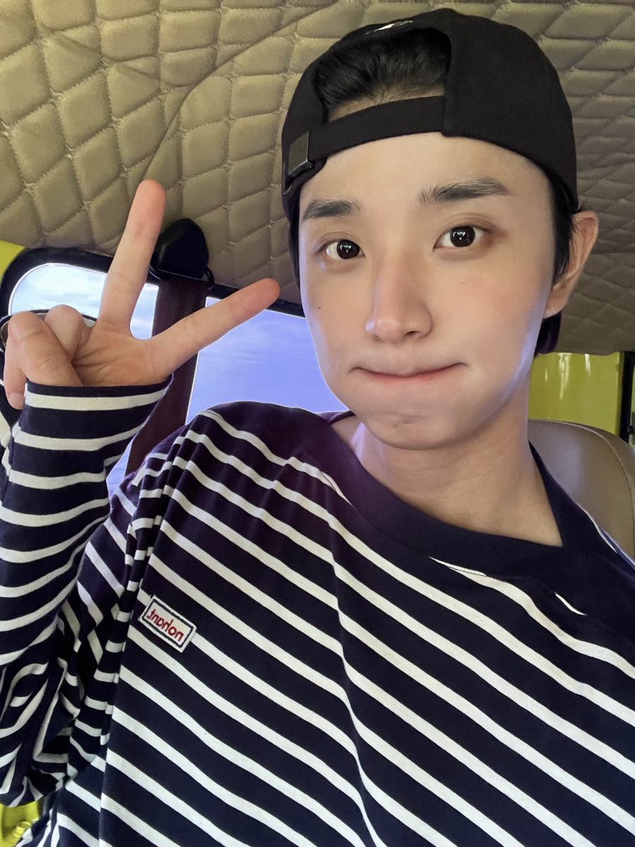 슈 tweet media