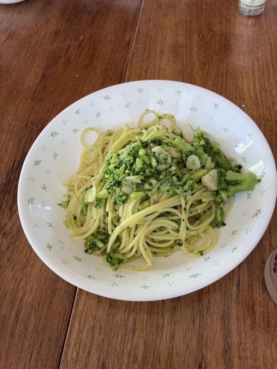 ブロッコリー🥦ソースのパスタ
昼メシ　#まかない飯 #まかないもの