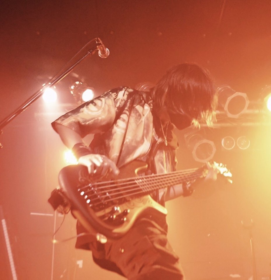 _TheMania_'s tweet photo. 【🐣 Thx】　

遅ばせながら先月(4/8)のザ・マニアの再興ギグについて、

主催のワタリ様、
共演の皆様方、
カムバックを暖かく迎えて頂いた、
お客様方にお礼申し上げます。

そして、
新メンバー(Ba)ユメヒトを迎え
@YumeHT_bass 
今後も、我々の運動は継続されます。
また近々会いしましょう🐥 https://t.co/09FXWWnDo2