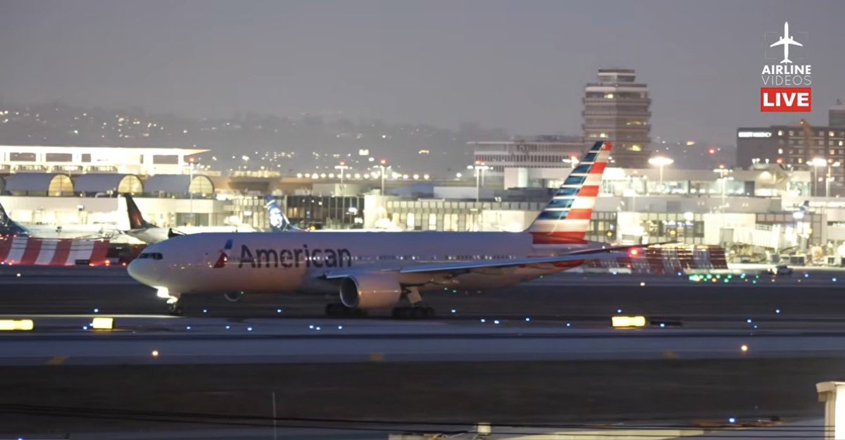 airlinevideos's tweet image. NIGHTHAWK has taken flight! Tune in now for the BEST nighttime LAX plane action! ✈️🌕✨ #aviation #losangeles 

🔴LIVE LOS ANGELES (LAX) AIRPORT ACTION! (May 1st, 2026) youtube.com/live/TOwPwdllo… via @YouTube