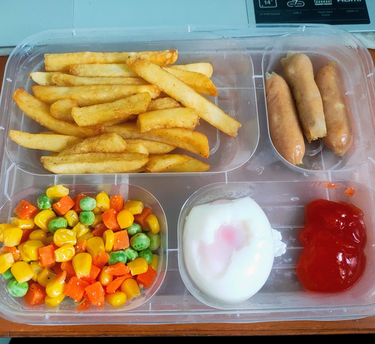 VceChama's tweet photo. MBG ku
Makanan Bekal Garwa.. 🤭❤️ https://t.co/UetdW7ghyx