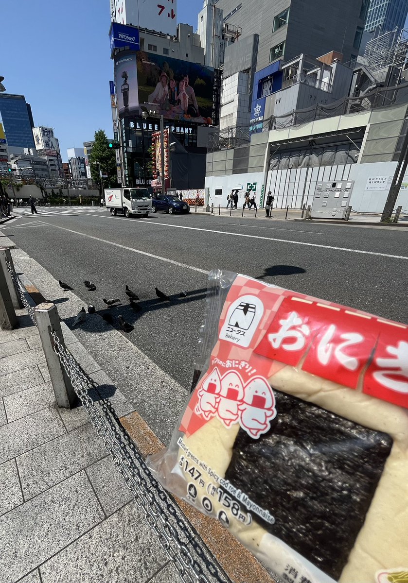 こーの tweet media