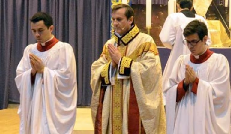 contrathuc's tweet photo. Carlos Urrutigoity, según Morello fue alumno 4 años, después, los superiores de la FSSPX lo llevan a Estados Unidos, le pidió a Williamson no ordenarlo, luego expulsado de la FSSPX, terminó envuelto en un escandalo de pedofilia y abuso. https://t.co/xAEAfLfoZC