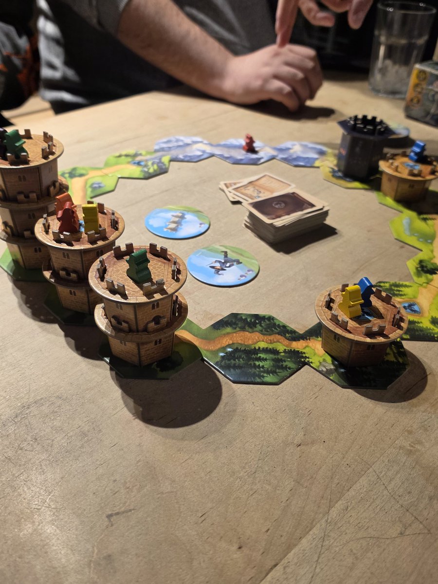 CoDeeTVS's tweet photo. I'm milking wizards https://t.co/jzeDEUHXGF