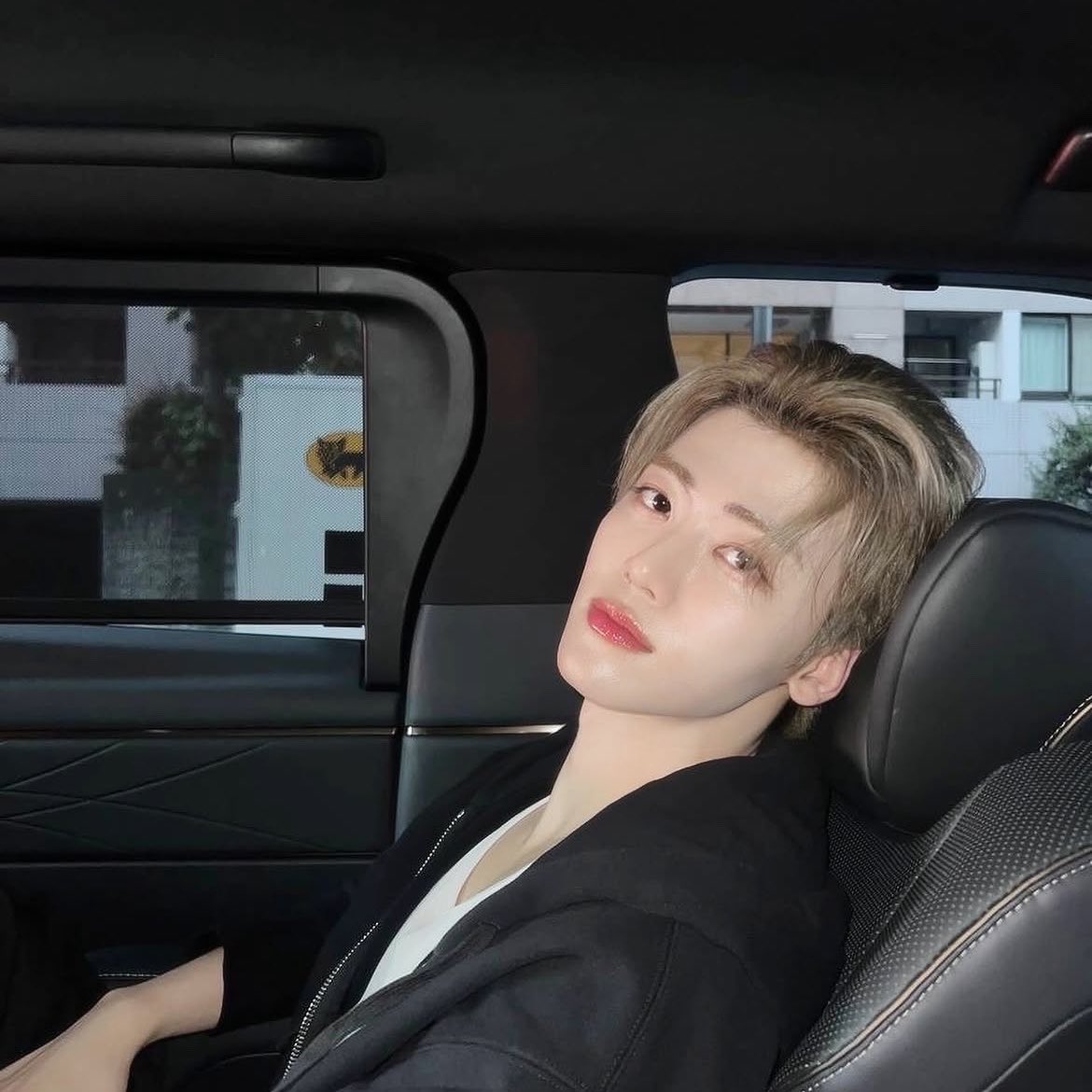 มาก่อย tweet media