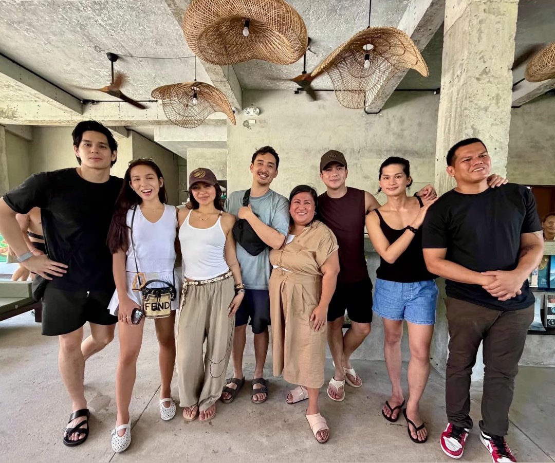 Team Love, Siargao 💙

#AldenRichards