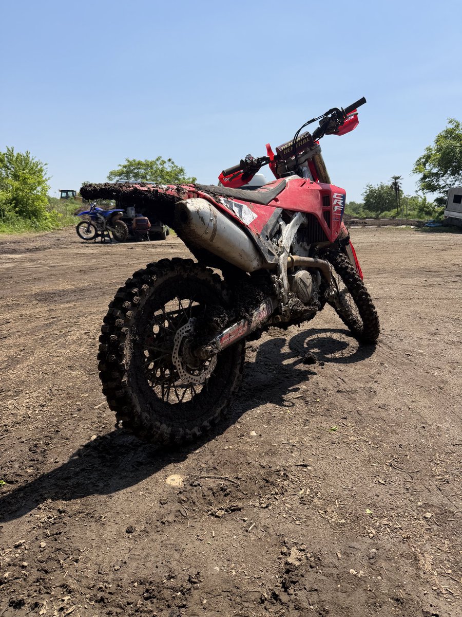 hayasehonda's tweet image. コースはもう全然走れてしまう状態です！
モフビはまぁ沼みたいな😂
＃モトビ
＃モトクロスビレッジ