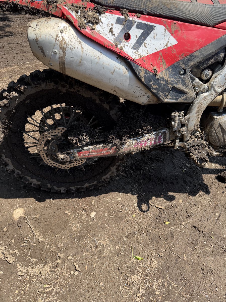 hayasehonda's tweet image. コースはもう全然走れてしまう状態です！
モフビはまぁ沼みたいな😂
＃モトビ
＃モトクロスビレッジ