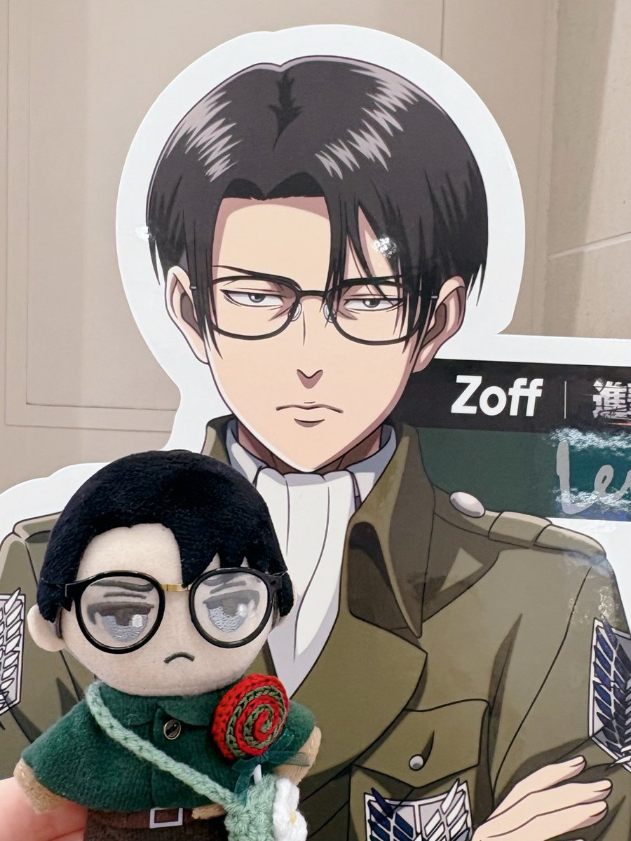 👓コラボも見てきたよー😆
全部試着してみたけどやっぱへいちょーのが良いかな！