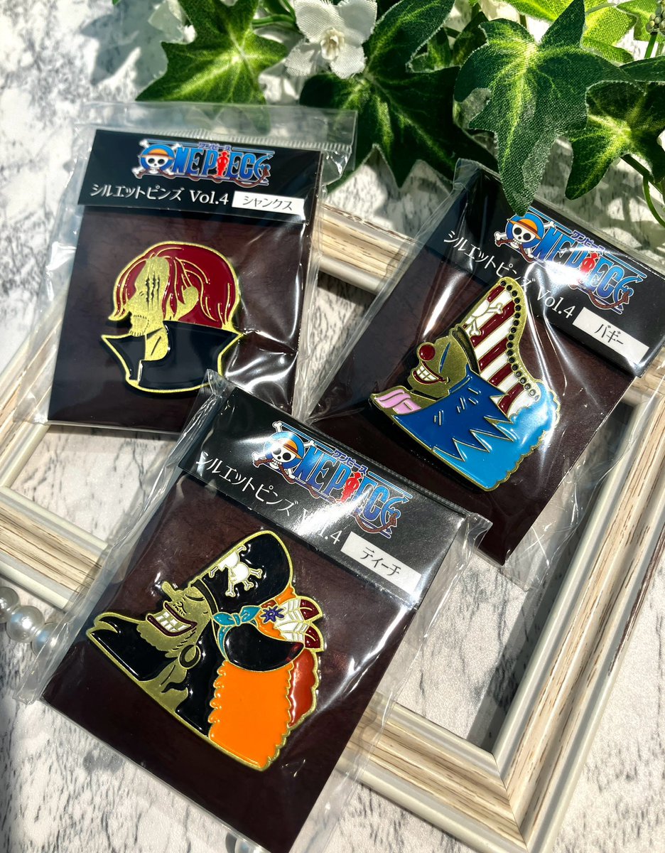 新商品】麦わらストア先行販売 シルエットピンズ Vol.4 シャンクス