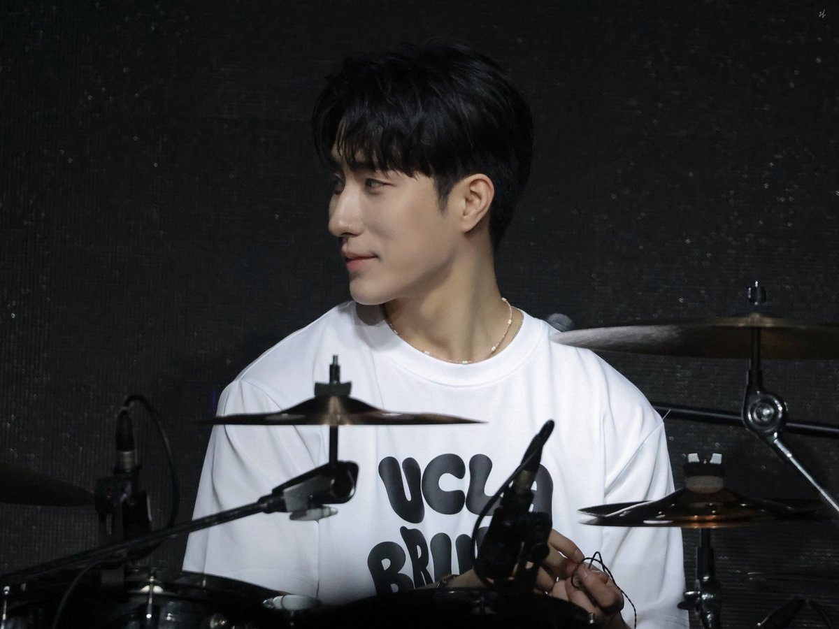 260501 STUDIO WE : LIVE #7 
주하린 옆모습 진짜 좋은거 아시는 분

#원위 #하린 #onewe #harin
