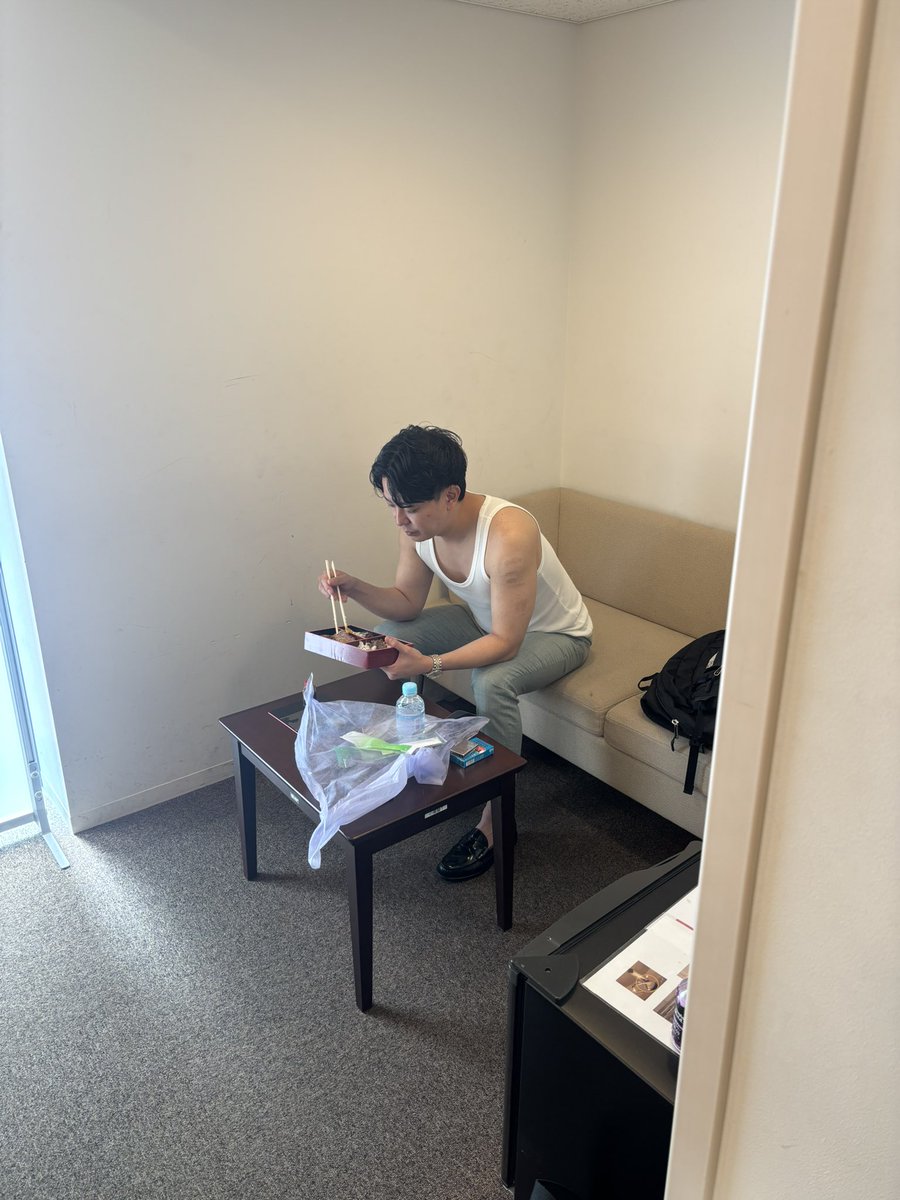 たくろう　赤木 tweet media