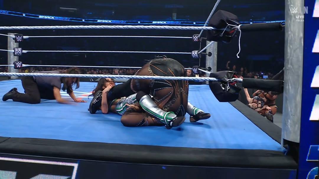 PanaiSunad97219's tweet image. PAIGE &amp;amp; BIRE BELLA 🏆 DEF THE IRRESISTIBLE FORCES AND RETAINED THE CHAMPIONSHIP 💥 | SMACKDOWN 2026 MAY 01 🔥

#SmackDown #FridayNightSmackDown #WWE