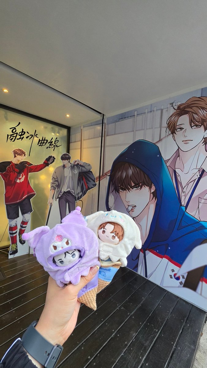 wangpeiyu0922's tweet image. 台北融冰曲線快閃店！！！
能夠預約到真是太好了，希望之後都可以有預約制
線上已經買了不少東西，本來以為不會再買太多
結果還是拿到了三張滿額🤣🤣🤣
冰棒是檸檬蘇打口味的
可惜磁鐵沒有抽到隱藏版的珍奶，之後再找機會去抽抽看
好感謝老師特地畫了珍奶跟101，愛老師🫶🏻

#MeltingPoint