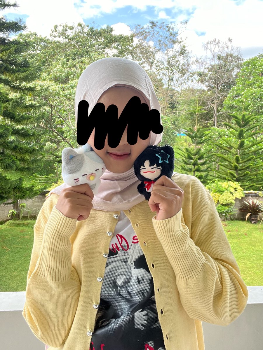 1khchenle's tweet photo. anakkuuuuu sayangku miyongku mengkuu🥰🫰🏻 https://t.co/UoN2Wu2w6Z