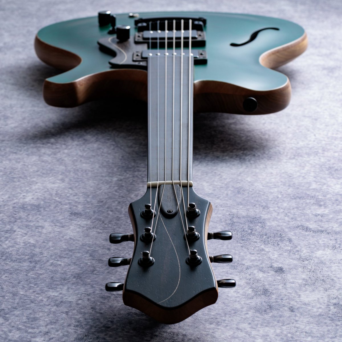 Shikagawa Guitars tweet media