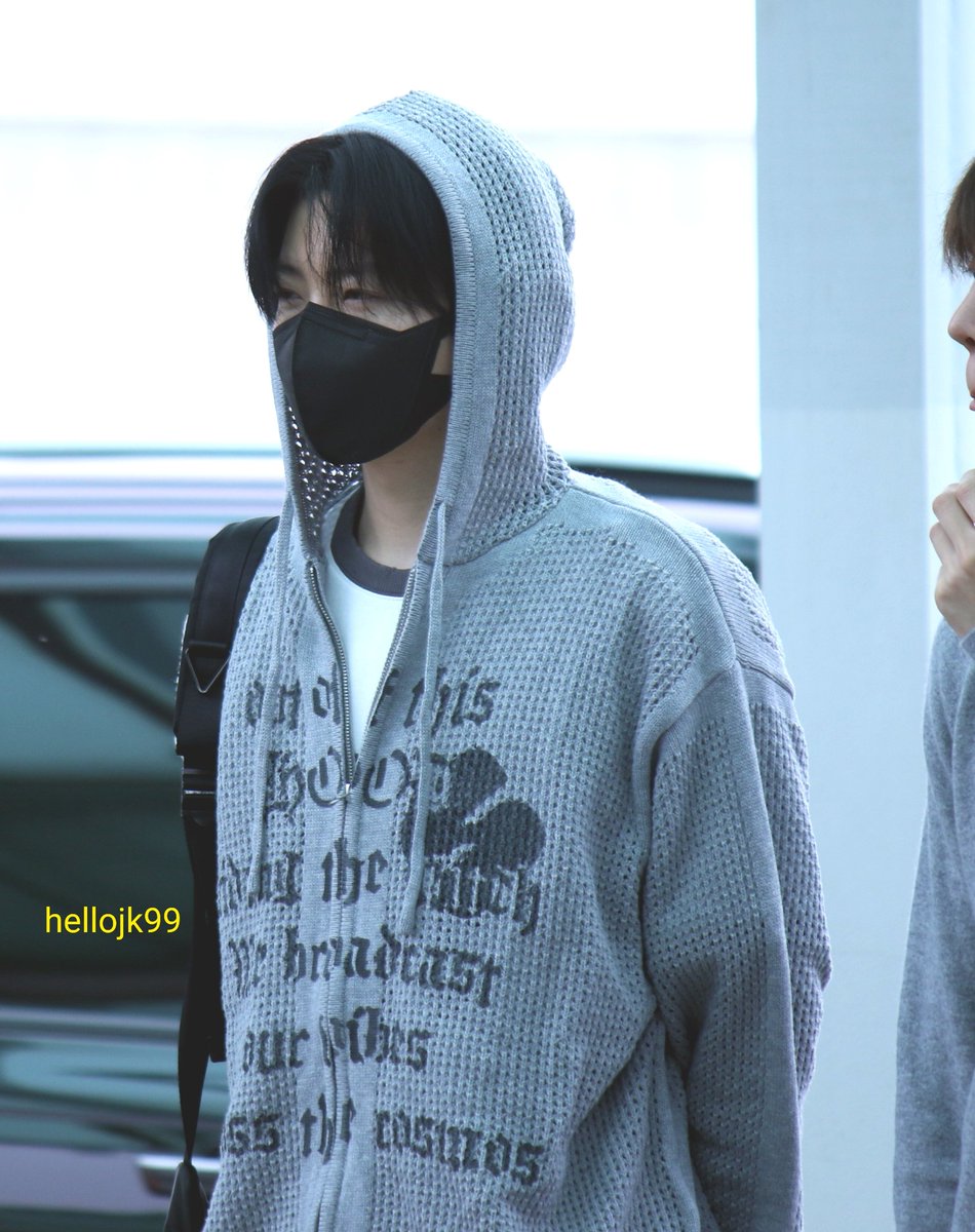 260502 출국
싱가포르 잘갔다와🐨
#김준규 #金俊奎  #ジュンギュ 
#준규 #JUNKYU 
#트레저 #TREASURE