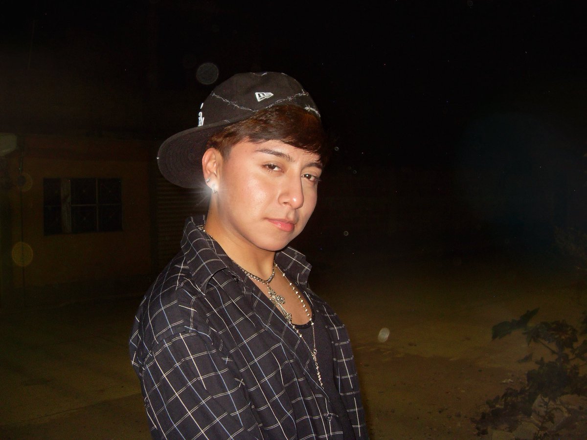 m0t0papi69's tweet photo. Fashion pose https://t.co/3Pt0OQd3yc