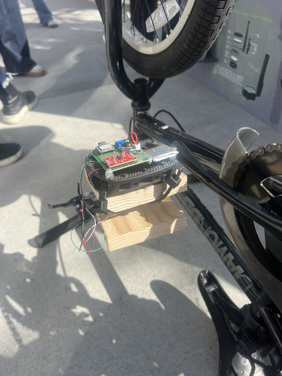 cbecker's tweet photo. Prototyping is so fun. Here some examples from my final in product design students at @OtisCollege and engineers from @USCViterbi

Students did a demo day for their final it went well. https://t.co/TjyrgpLypu