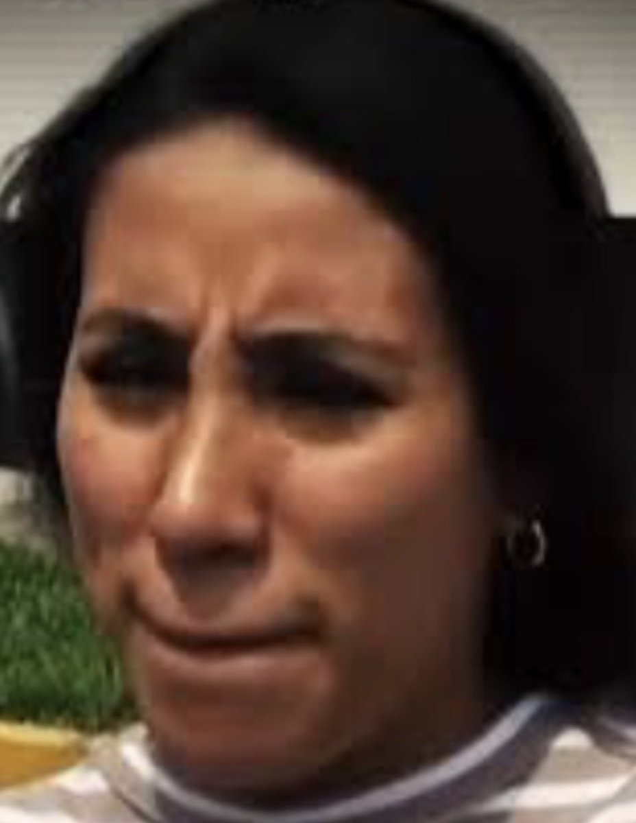 Qué asco está tipa es una reverenda 💩caca al insinuar lo de CRI CRI #LaGranjaVip