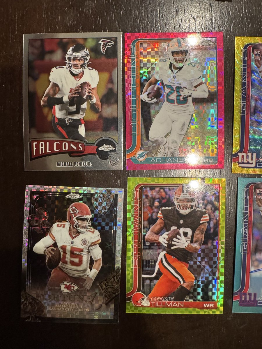 RJMata's tweet photo. 2nd box pulled 2 Jaxson Darts with 1 being an auto https://t.co/9ZzpXPN73f